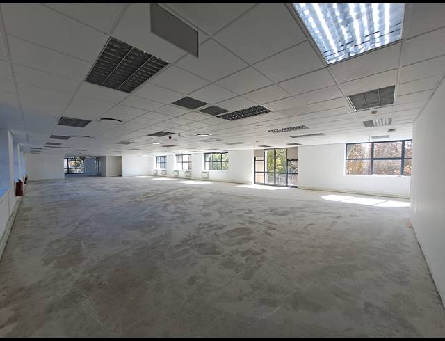 1,575M² OFFICE TO LET IN ILLOVO